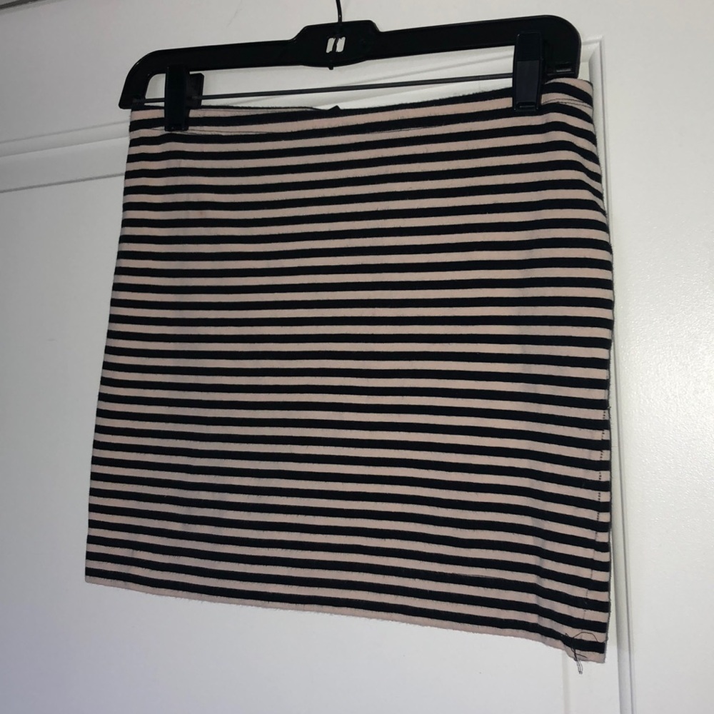H&M Tan and black striped stretch skirt